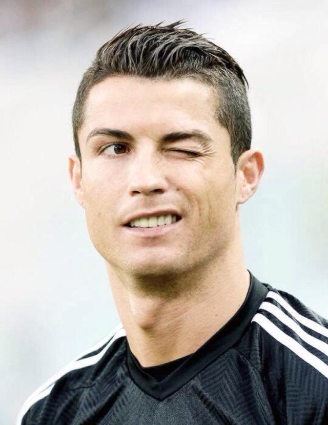 NBA新秀观察：状元秀首战亮眼,（NBA新秀直击：状元首秀闪耀）