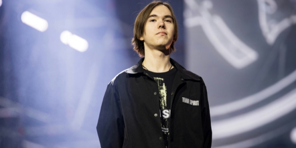 s1mple 可能找到了新战队——他已经开始积极参加 FACEIT